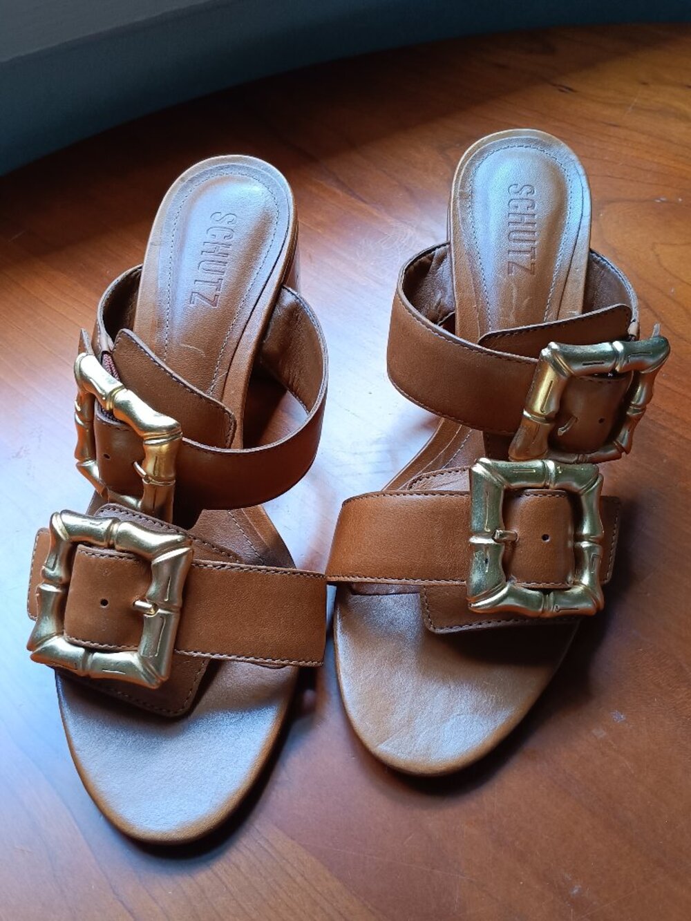 NWT Schutz Caramel Brown Leather with Brass Bamboo Buckle Sandal 8.5B